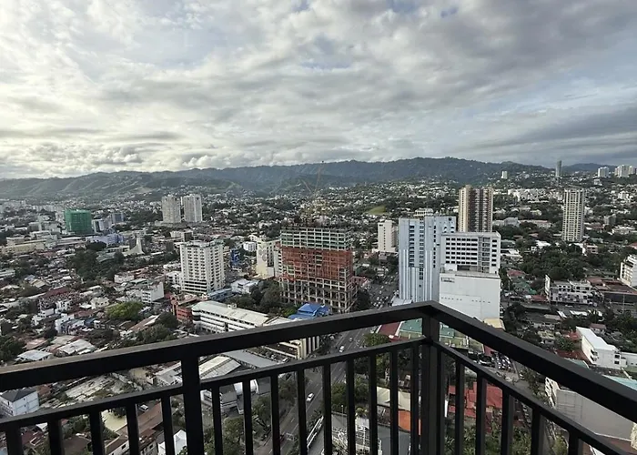 Modern And Cozy Unit With Balcony Near Ayala Center * Cebu